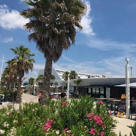 Naturiste Paulana Port Ambonne 314 آجد